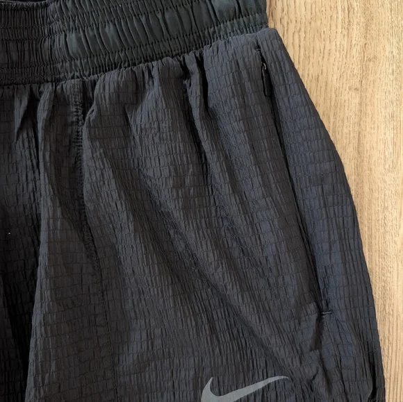 Nike Joggers SKU1108 - Picture 4 of 6